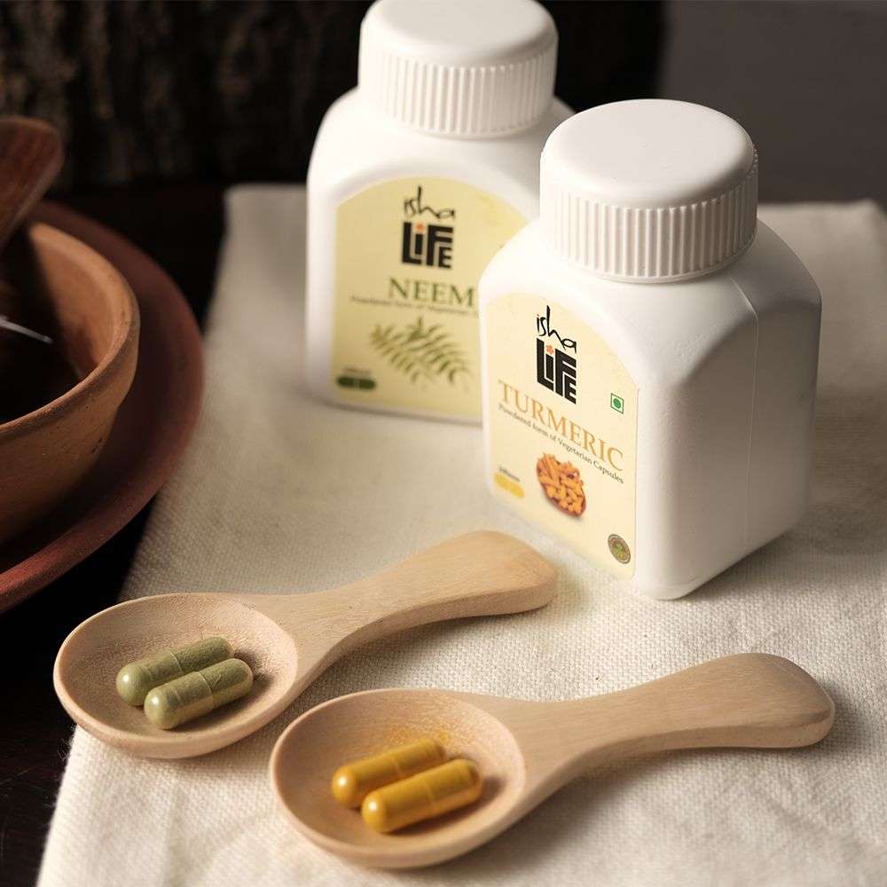 neem and turmeric capsules